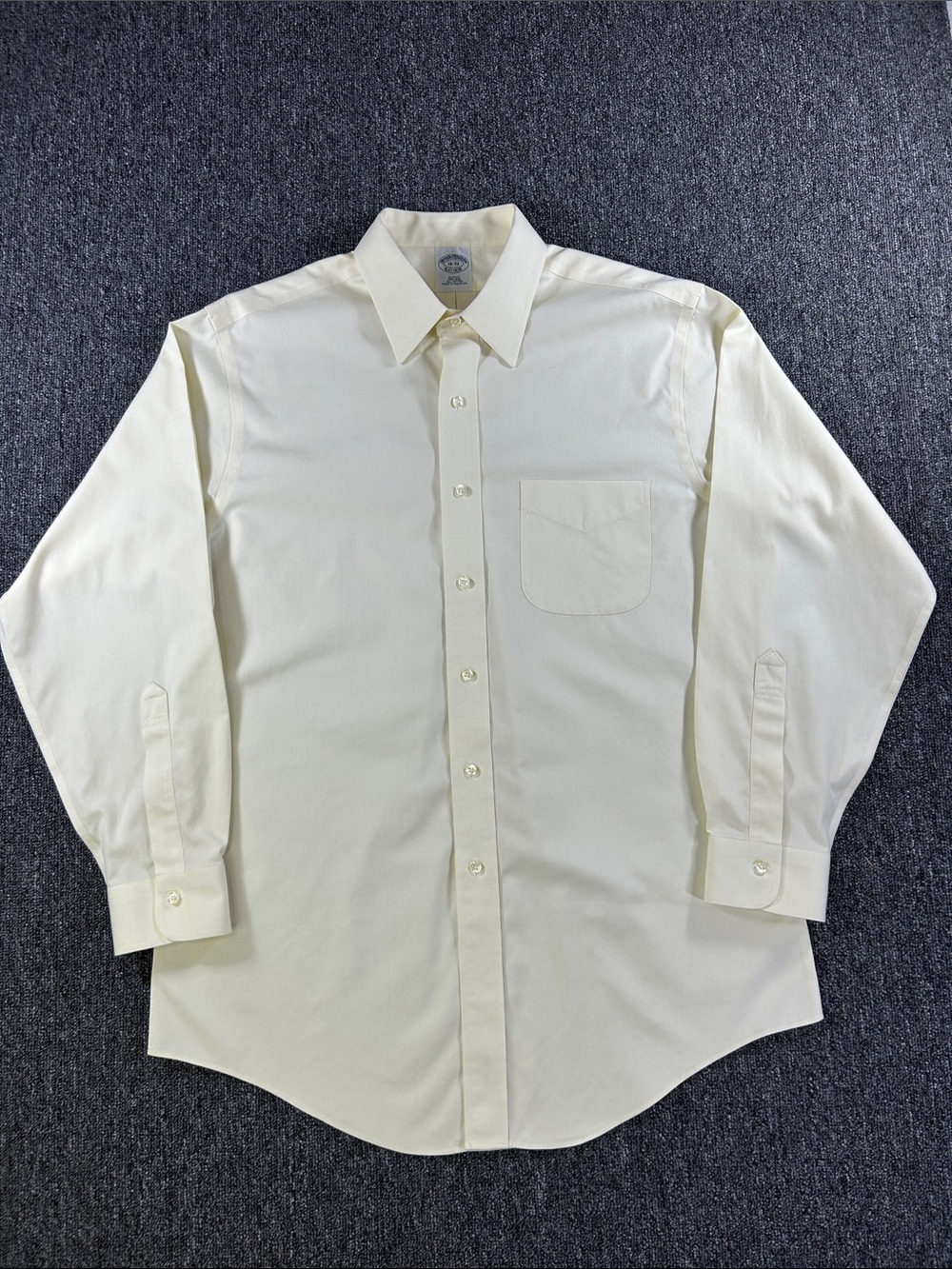 Brooks Brothers Cream Long-Sleeve Dress Shirt Slim Fit Non-iron All Cotton 16/33
